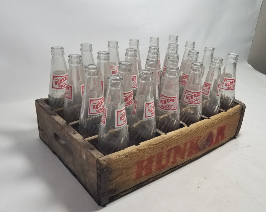 ANTİKA KASASINDA HÜNKAR GAZOZ ŞİŞELERİ LOTU