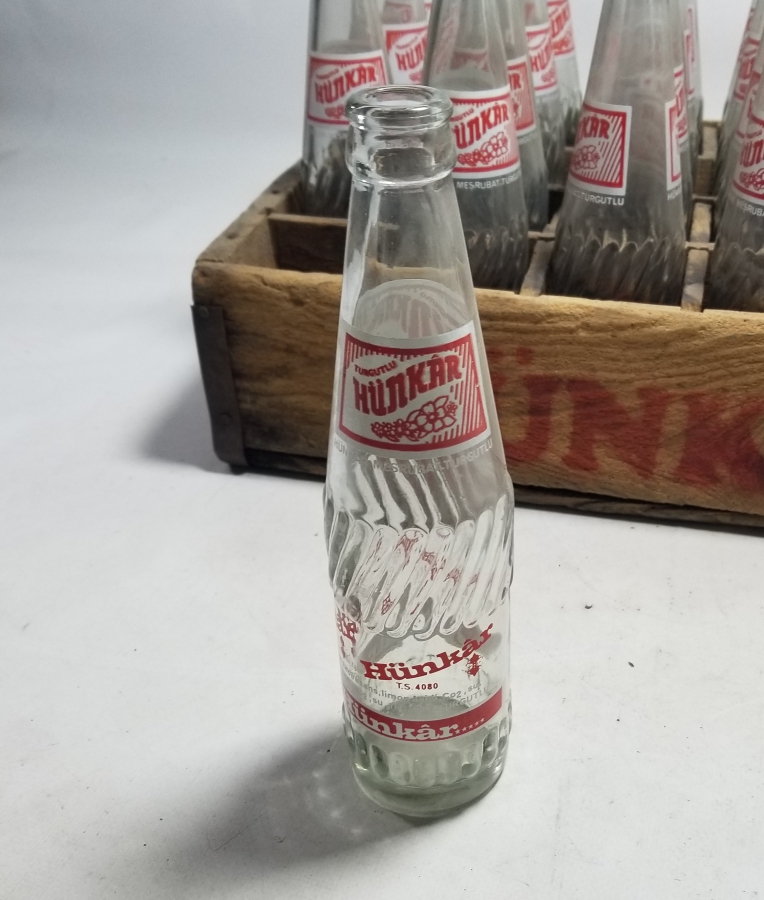 ANTİKA KASASINDA HÜNKAR GAZOZ ŞİŞELERİ LOTU