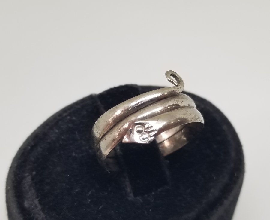 KABARTMA İŞÇİLİKLİ YILAN FORMLU OSMANLI DÖNEMİ RUM İŞİ YÜZÜK