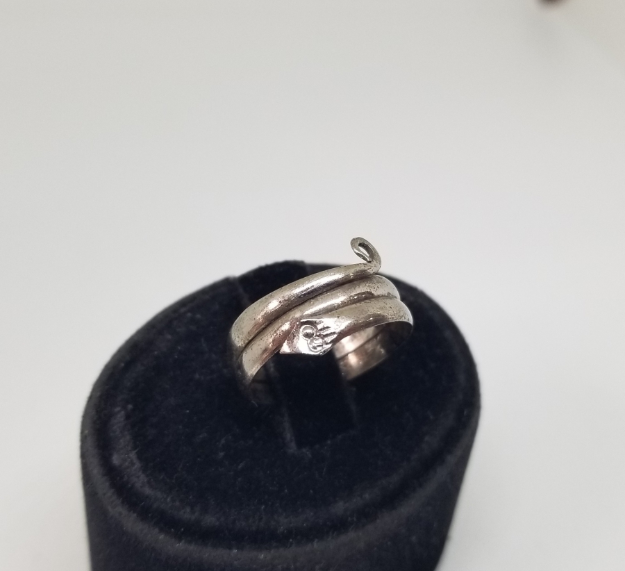 KABARTMA İŞÇİLİKLİ YILAN FORMLU OSMANLI DÖNEMİ RUM İŞİ YÜZÜK