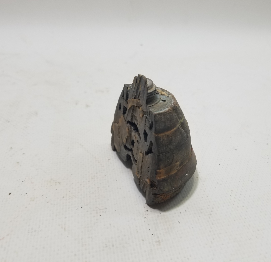 1. DÜNYA SAVAŞI DÖNEMİ GÖRSEL AMAÇLI ORTADAN KESİLMİŞ İNGİLİZ TOP MERMİSİ BAŞLIĞI