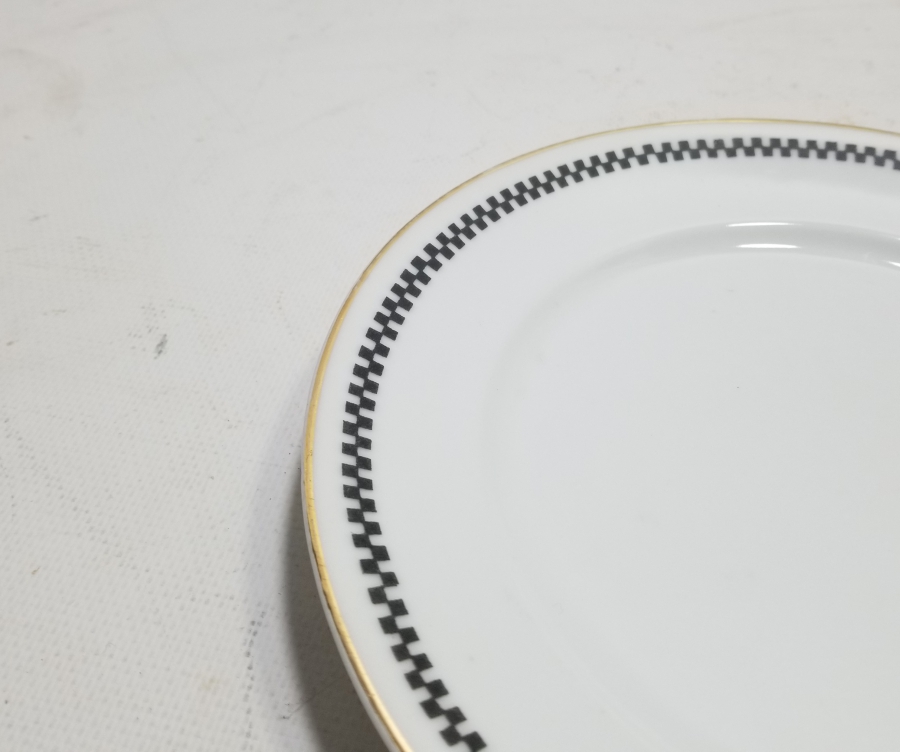 ARKASI OSMANLICA YAZILI VE ALTIN VARAKLI PORSELEN TABAK