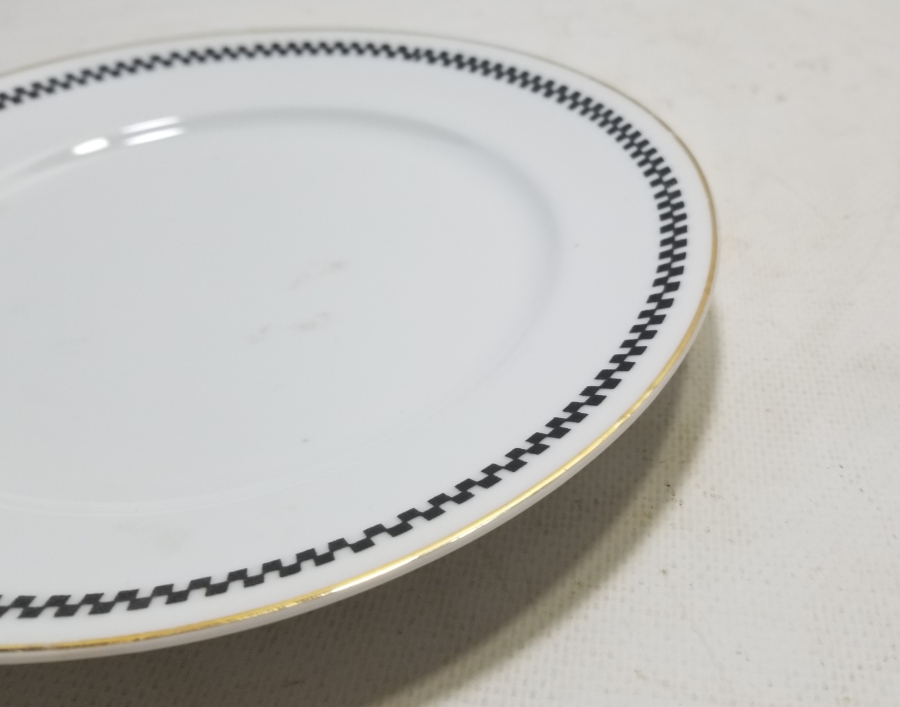 ARKASI OSMANLICA YAZILI VE ALTIN VARAKLI PORSELEN TABAK