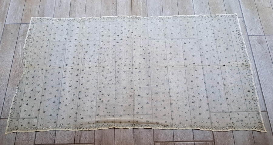 ANTİKA GÜMÜŞ TELKIRMA İŞÇİLİKLİ BÜYÜK BOY GELİN ÖRTÜSÜ