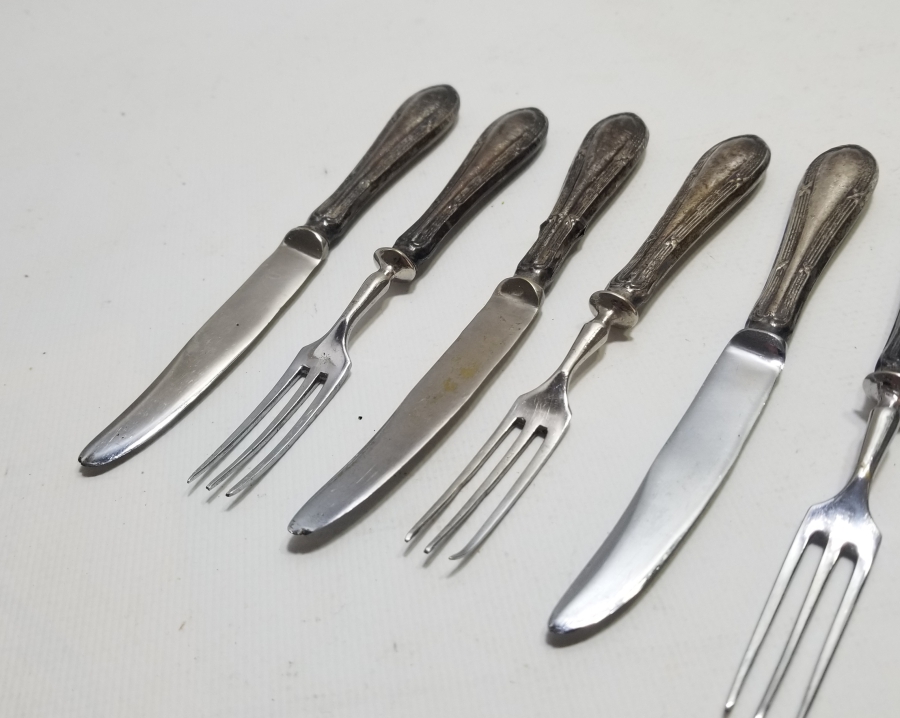 GÜMÜŞ SAPLI ALTILI ÇATAL BIÇAK SETİ