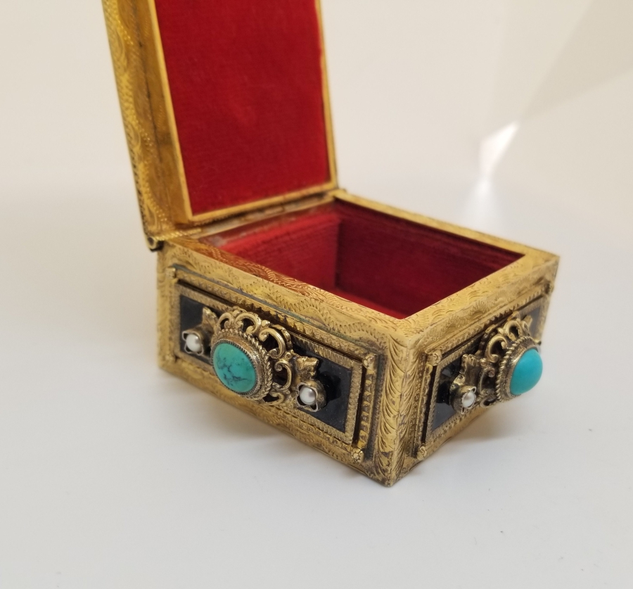 TURKUAZ TAŞLI VE ALTIN KAPLAMA ÖZEL YAPIM ANTİKA KUTU