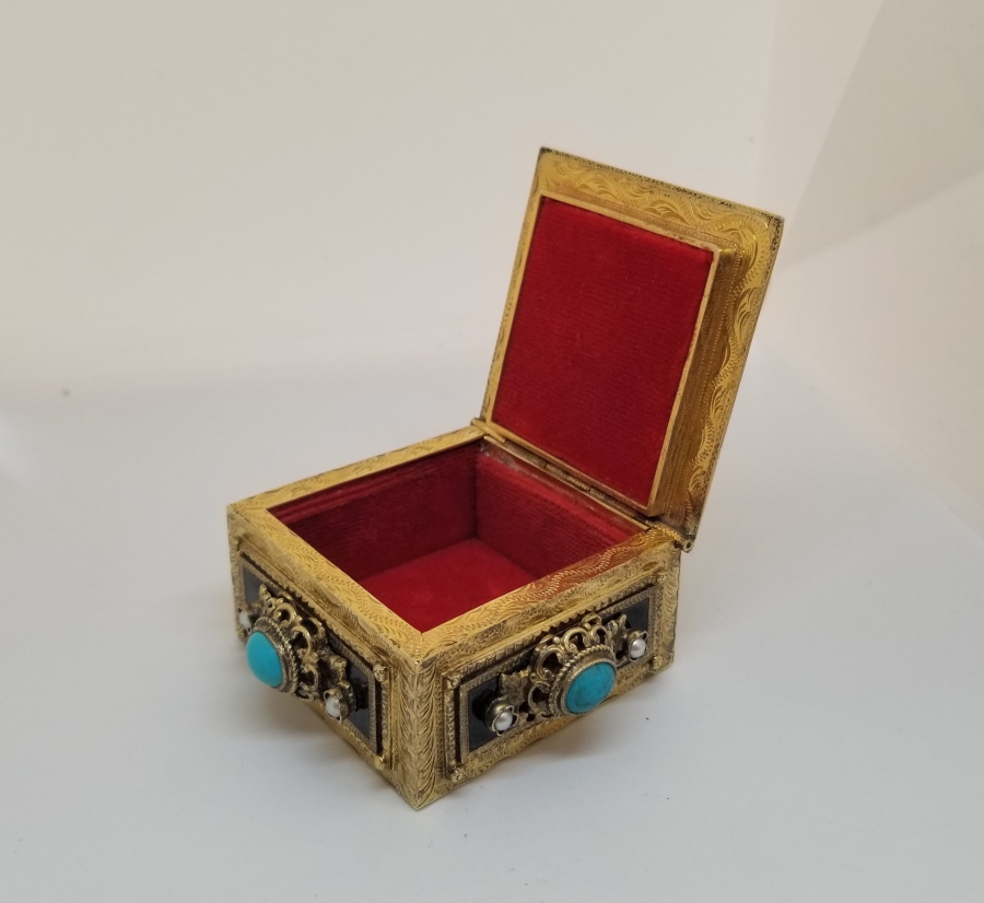 TURKUAZ TAŞLI VE ALTIN KAPLAMA ÖZEL YAPIM ANTİKA KUTU