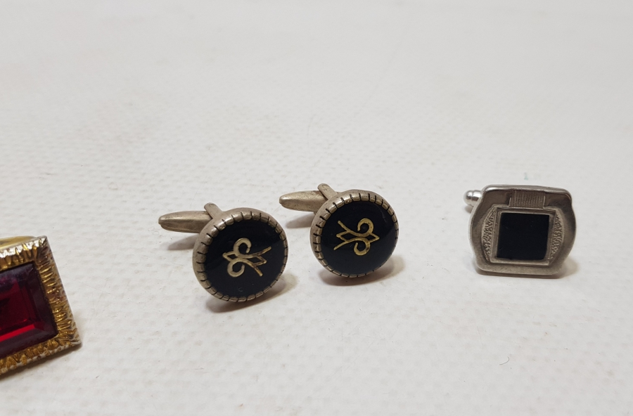 ANTİKA KOL DÜĞMELERİ LOTU