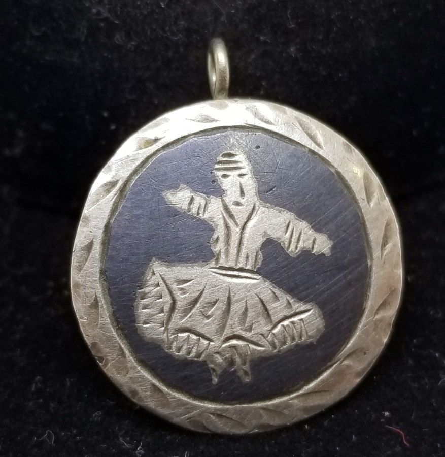 SAVATLI VE KALEM İŞÇİLİKLİ MEVLEVİ SEMAZEN GÖRSELLİ ANTİKA GÜMÜŞ KOLYE UCU