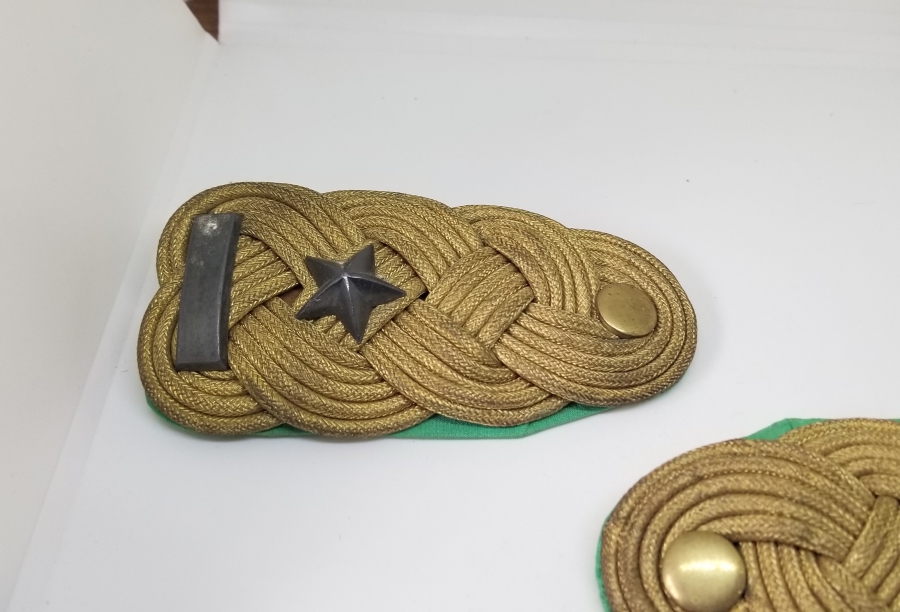 ÜZERİ SIRMA İŞÇİLİKLİ 1. DÜNYA SAVAŞI DÖNEMİ SUBAY APOLETİ