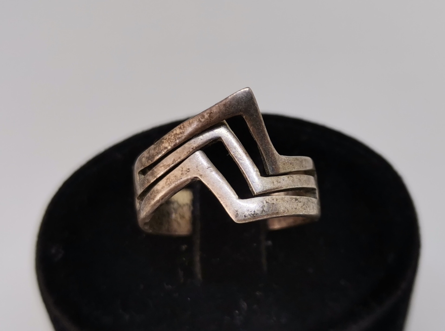 ÖZEL DİZAYN GÜMÜŞ YÜZÜK