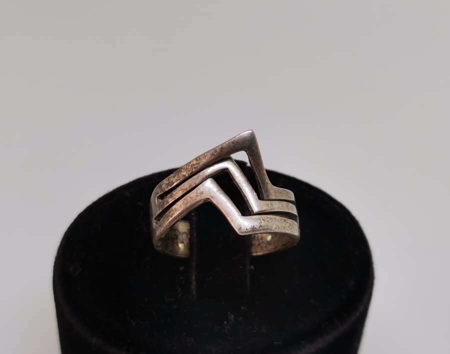 ÖZEL DİZAYN GÜMÜŞ YÜZÜK