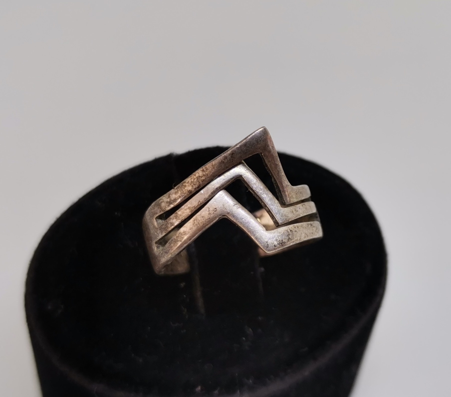 ÖZEL DİZAYN GÜMÜŞ YÜZÜK