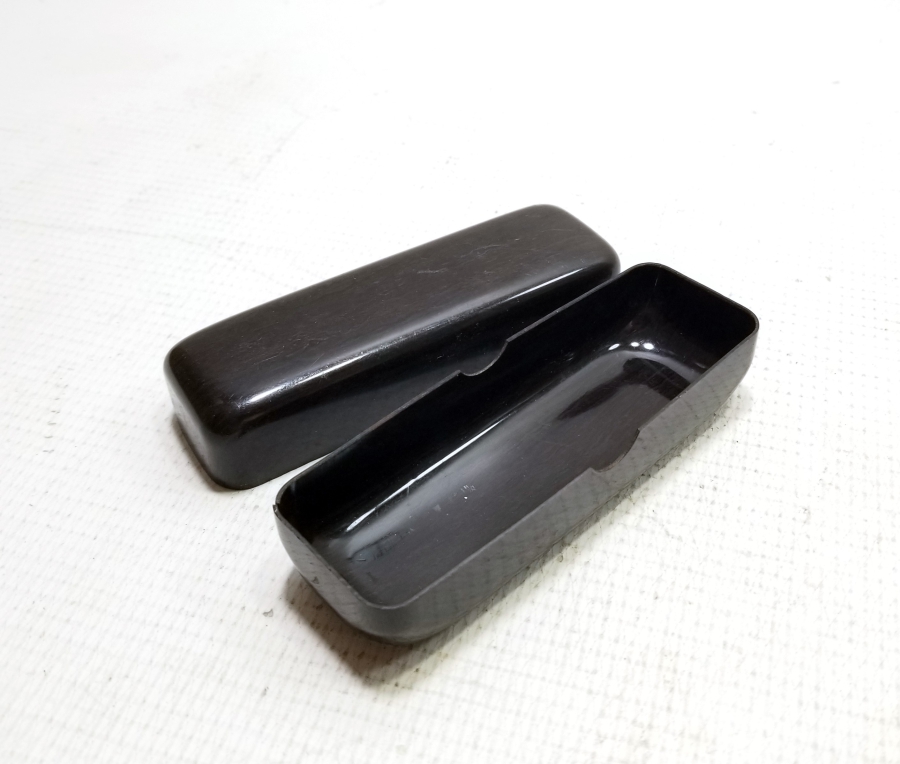 ANTİKA AHŞAP KAPAKLI BAKALİT KUTU