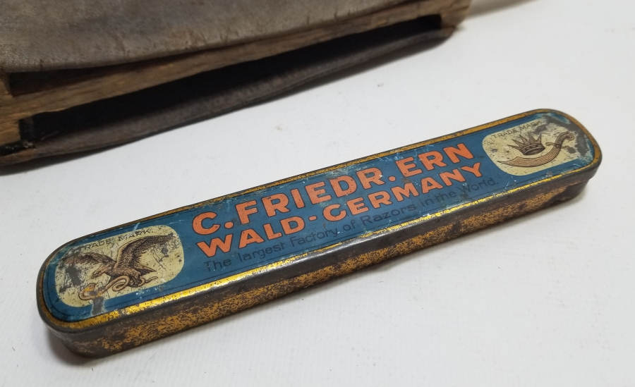 ORİJİNAL KUTUSUNDA OSMANLI DÖNEMİ BERBER USTURA TAKIMI