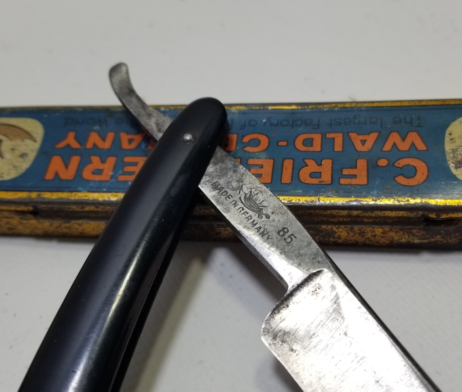 ORİJİNAL KUTUSUNDA OSMANLI DÖNEMİ BERBER USTURA TAKIMI