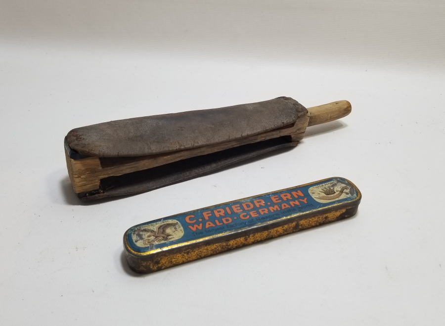 ORİJİNAL KUTUSUNDA OSMANLI DÖNEMİ BERBER USTURA TAKIMI