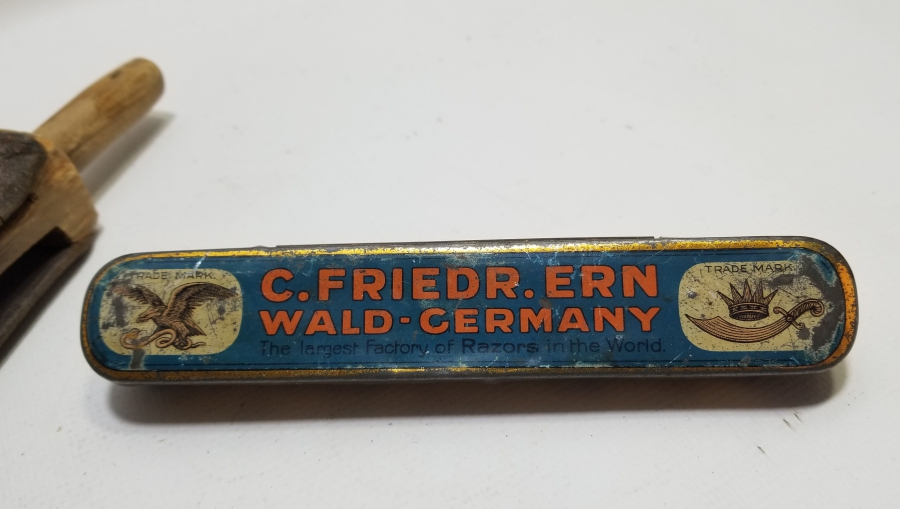 ORİJİNAL KUTUSUNDA OSMANLI DÖNEMİ BERBER USTURA TAKIMI