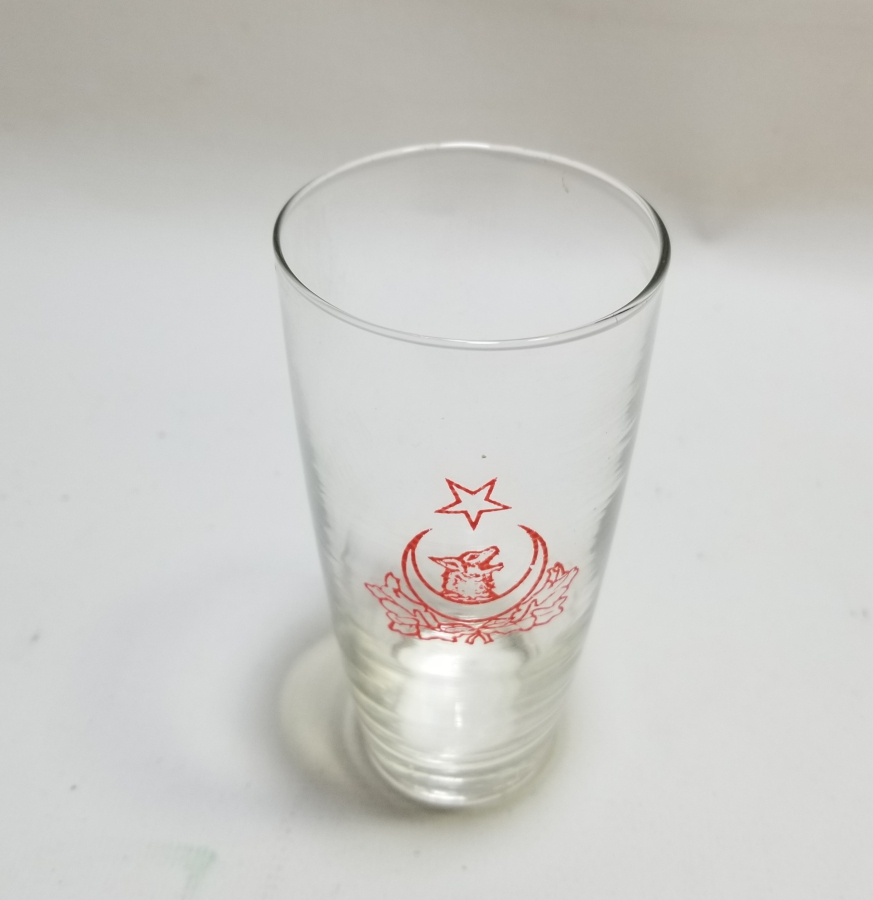 CUMHURİYET BAŞLARI ÇOK NADİR ÜZERİ BOZKURT VE AY YILDIZLI BARDAK