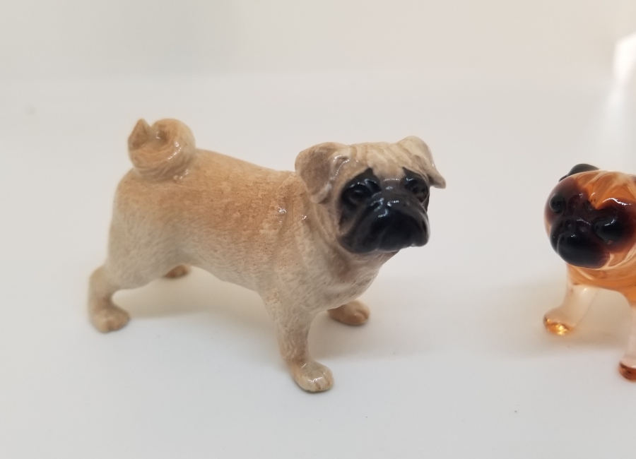 ANTİKA PORSELEN VE CAM KÖPEK FİGÜRÜ