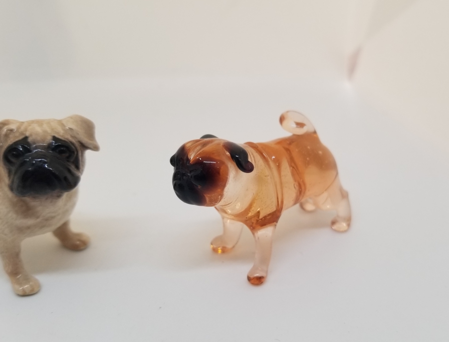 ANTİKA PORSELEN VE CAM KÖPEK FİGÜRÜ