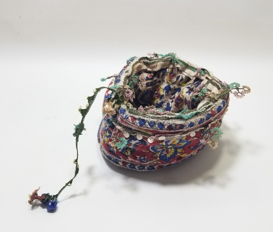 OSMANLI DÖNEMİ NADİR TİPTE İĞNE OYALI KIRKAĞAÇ BASKILI NADİR GELİN FESİ