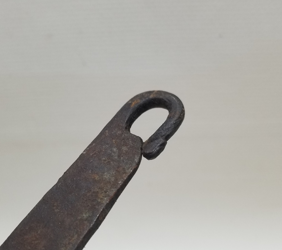 ASKISI YILAN BAŞI FORMUNDA OSMANLI DÖNEMİ KAHVE KAVURMA TAVASI