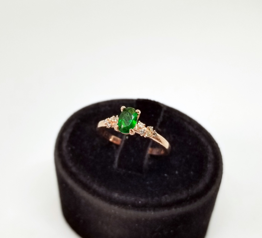 ZÜMRÜT VE PIRLANTA TAŞLI ÖZEL YAPIM YÜZÜK