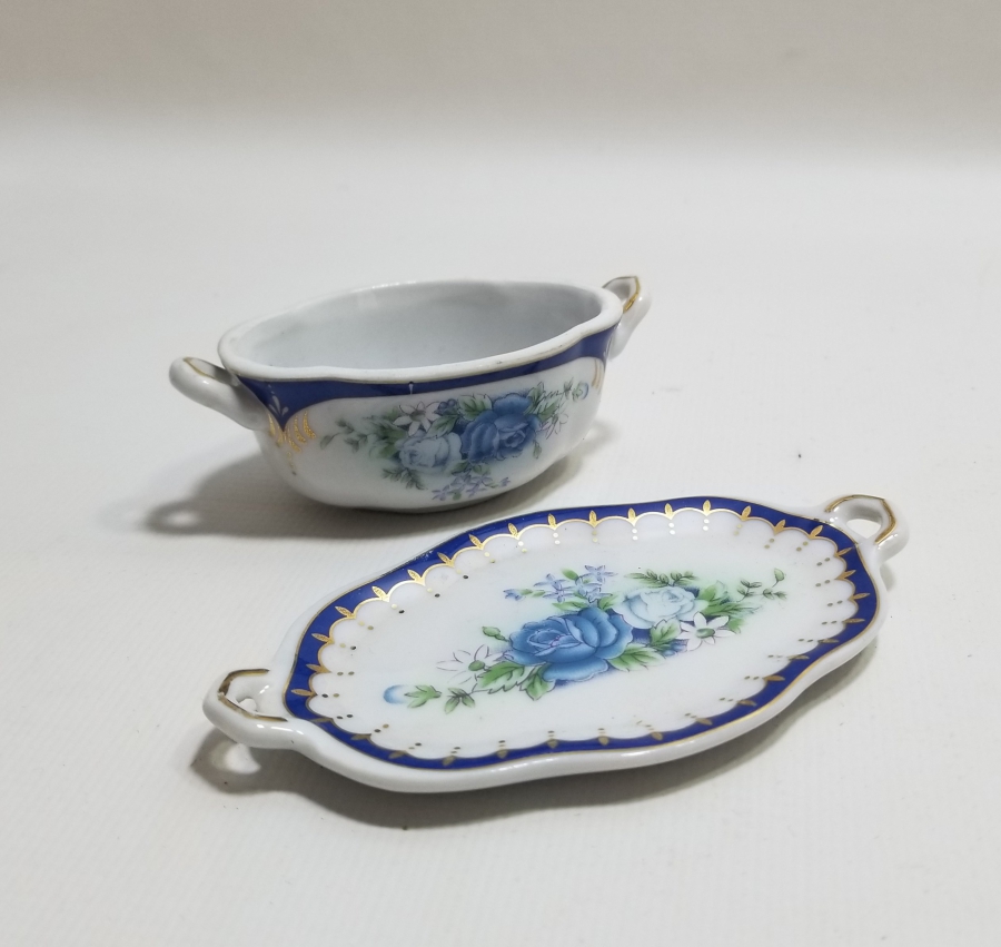 ÜZERİ ALTIN VARAKLI NADİR TİPTE ANTİKA PORSELEN HAVYARLIK