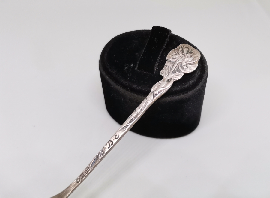 KABARTMA İŞÇİLİKLİ ANTİKA GÜMÜŞ KAŞIK