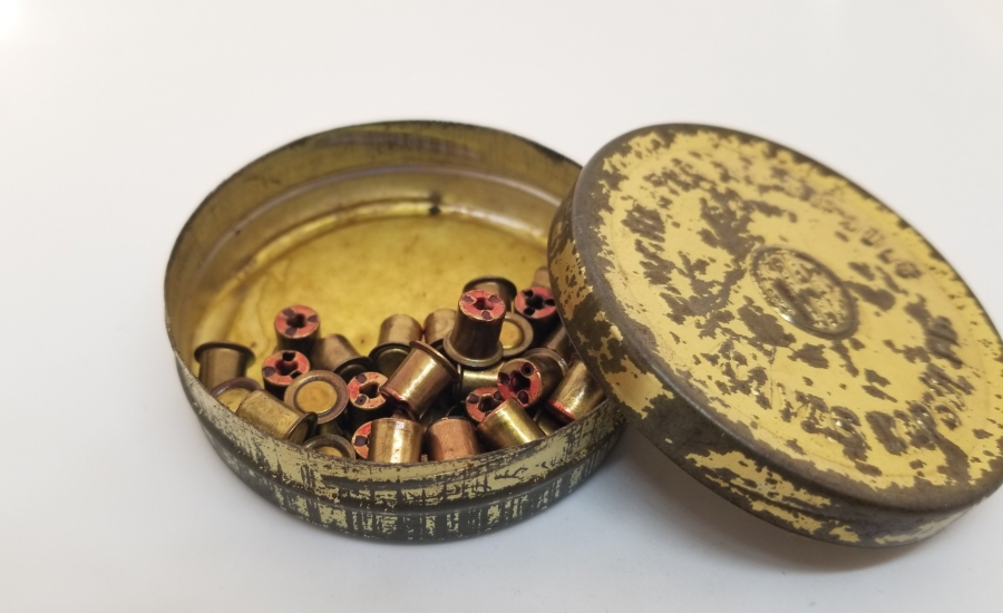 ORİJİNAL KUTUSUNDA ANTİKA FİŞEK KAPSÜLLERİ