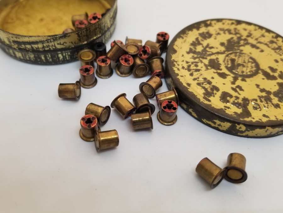 ORİJİNAL KUTUSUNDA ANTİKA FİŞEK KAPSÜLLERİ