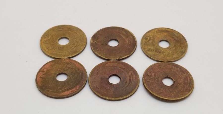 1948-1949 YILLARINA AİT DELİKLİ 2,5 KURUŞ LOTU