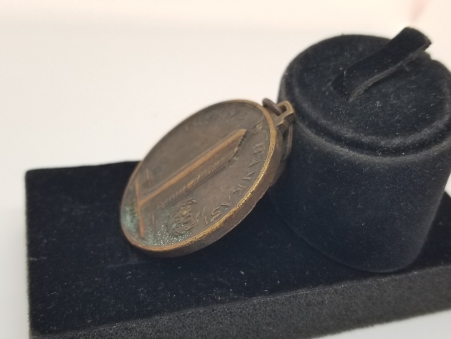 İŞ BANKASI 50. YIL HATIRASI ANAHTARLIK