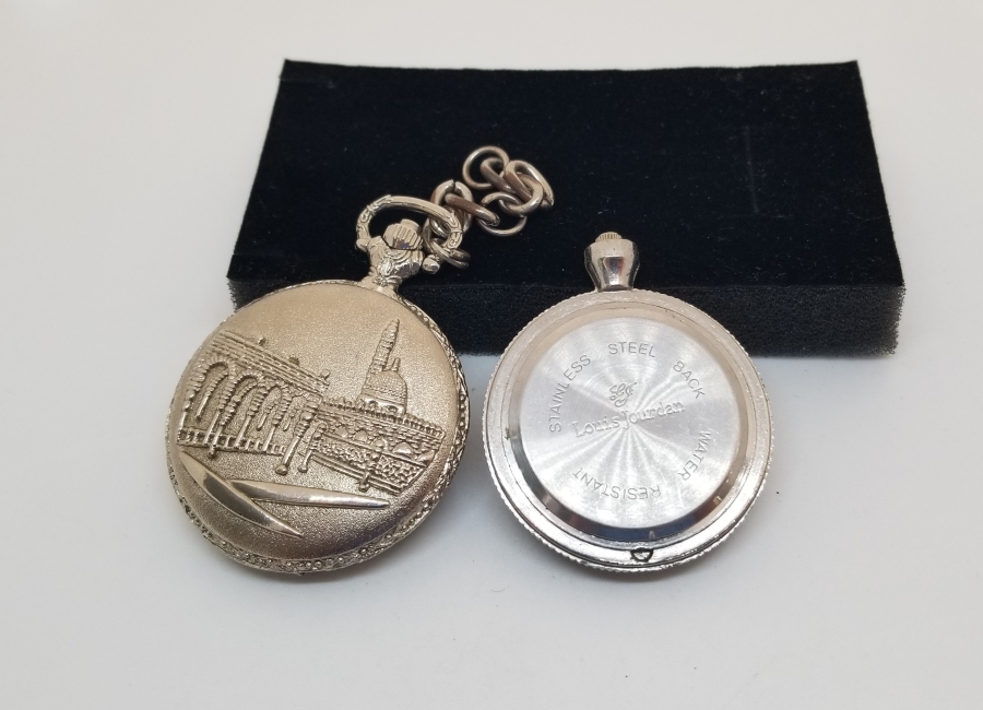 HAC HATIRASI İKİ ADET CEP SAATİ