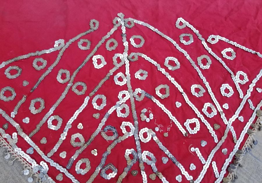 ÜZERİ PULLU VE HAYAT AĞAÇLI ANTİKA DAMAT SIRTLIĞI