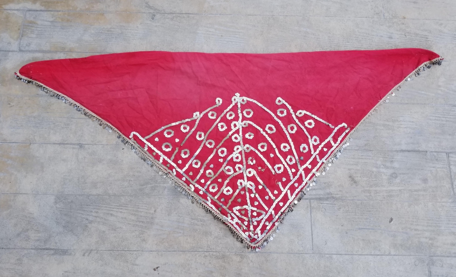 ÜZERİ PULLU VE HAYAT AĞAÇLI ANTİKA DAMAT SIRTLIĞI