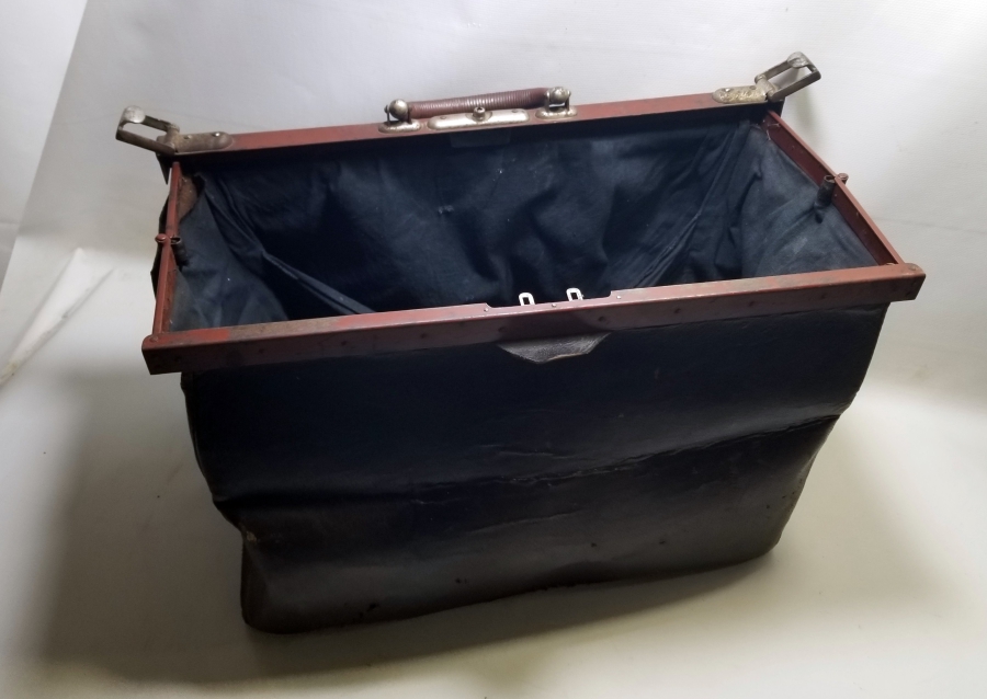 NADİR TİPTE OSMANLI DÖNEMİ BÜYÜK BOY DOKTOR ÇANTASI