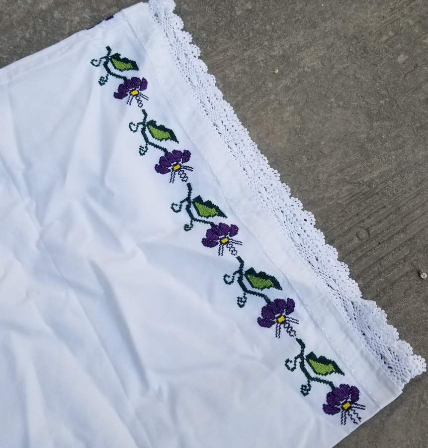 ANTİKA KANAVİÇE YASTIK