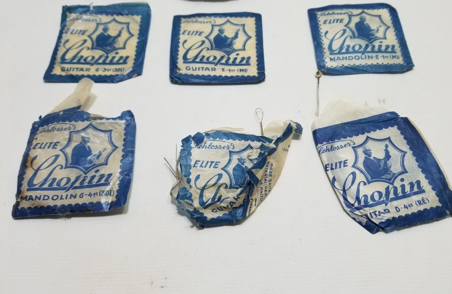 ORİJİNAL PAKETİNDE ANTİKA MANDOLİN TELLERİ LOTU