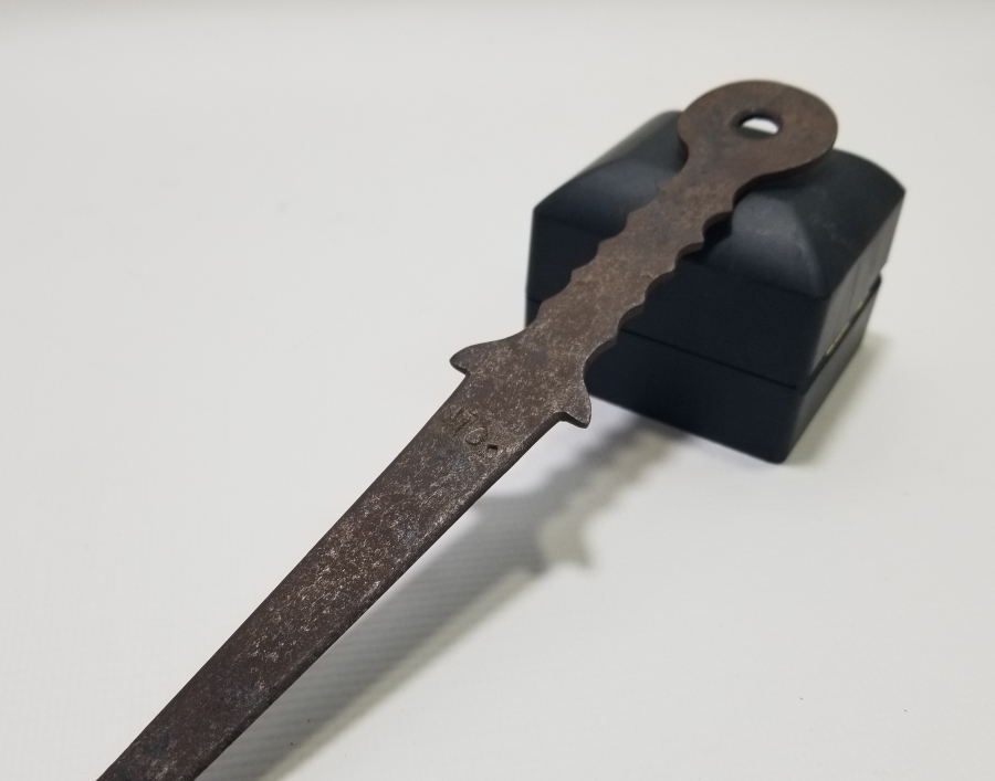 ÜZERİ OSMANLICA SERİ NUMARALI NADİR EL YAPIMI 1. DÜNYA SAVAŞI DÖNEMİ OSMANLI TOP FİŞEĞİ SÖKME APARATI