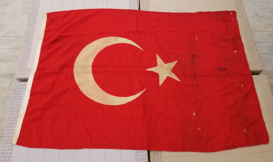 CUMHURİYET BAŞLARI ANTİKA BAYRAK