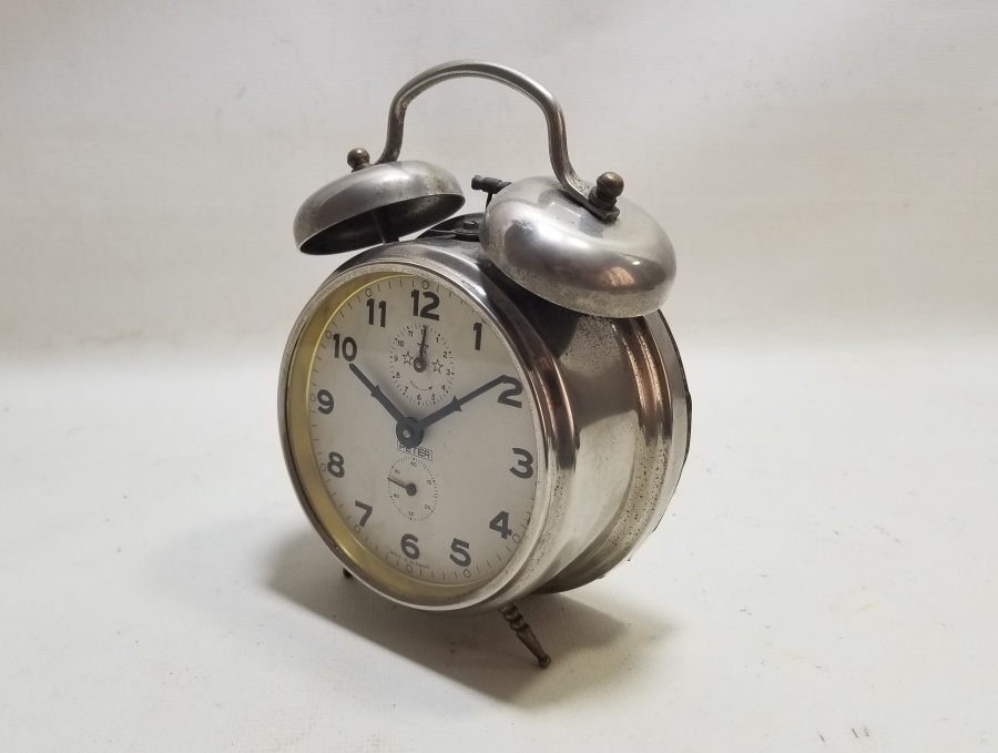 ANTİKA KURMALI PETER MASA SAATİ