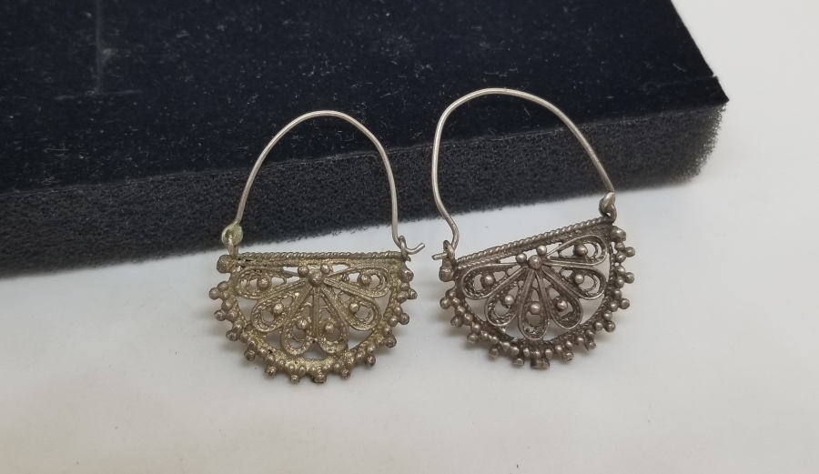 KABARTMA İŞÇİLİKLİ OSMANLI DÖNEMİ NADİR GÜMÜŞ ERMENİ KÜPESİ