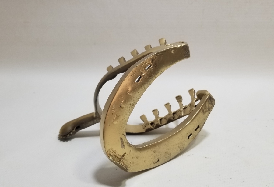 OSMANLI SUBAY MAHMUZU VE AT NALINDAN MAMUL ÖZEL YAPIM KALEM STANDI