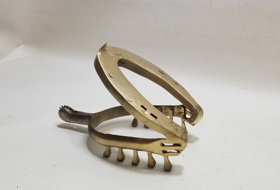 OSMANLI SUBAY MAHMUZU VE AT NALINDAN MAMUL ÖZEL YAPIM KALEM STANDI