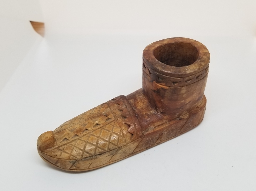 ÇARIK FORMUNDA YAPILMIŞ OSMANLI DÖNEMİ AHŞAP ŞAMDAN - MUMLUK