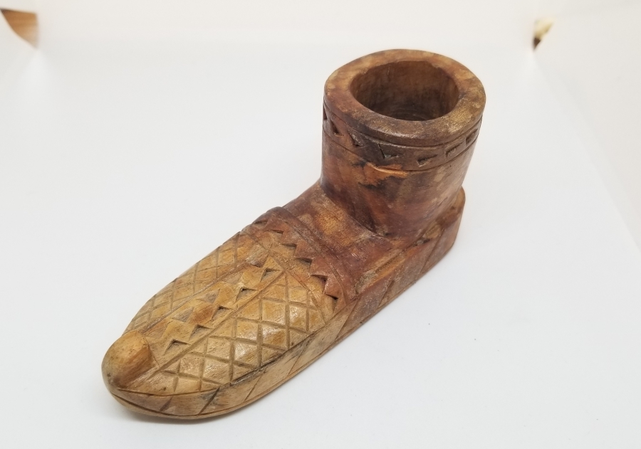 ÇARIK FORMUNDA YAPILMIŞ OSMANLI DÖNEMİ AHŞAP ŞAMDAN - MUMLUK