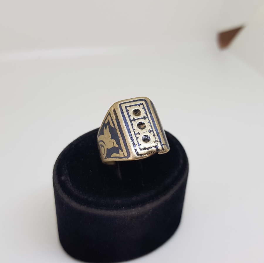 ÜZERİ SIĞIRCIK FİGÜRLÜ OSMANLI DÖNEMİ SAVATLI ERMENİ İŞİ VAN YÜZÜK