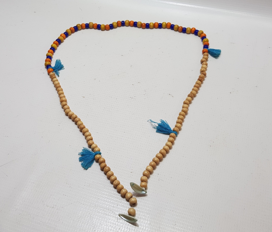 TESPİH AĞACINDAN YAPILMIŞ ŞAMANİK GELİN TAKISI